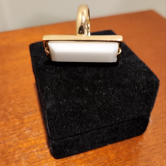 Ring - Picture 3 of 5